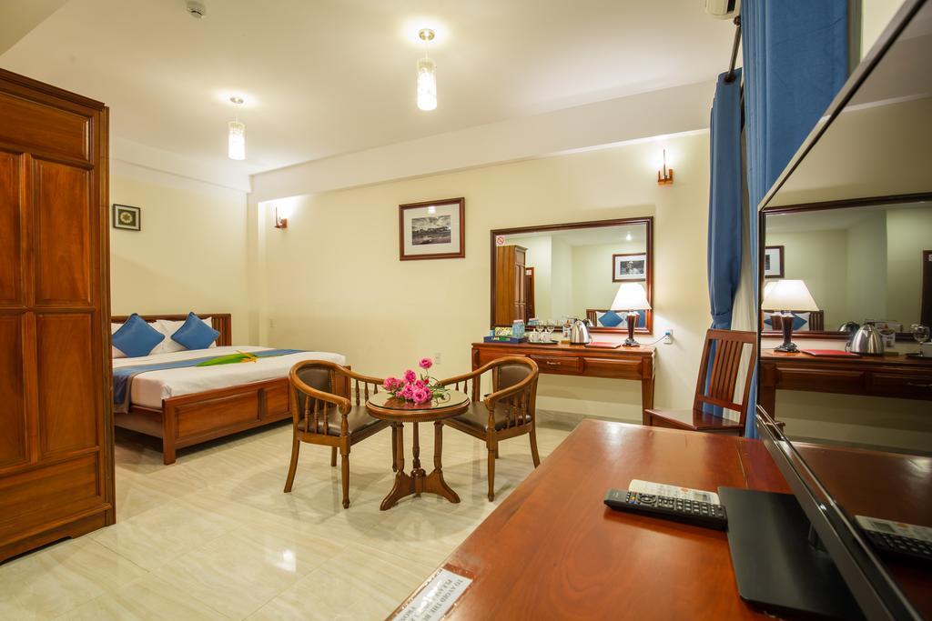 Prince Hotel Хой Ан Екстериор снимка