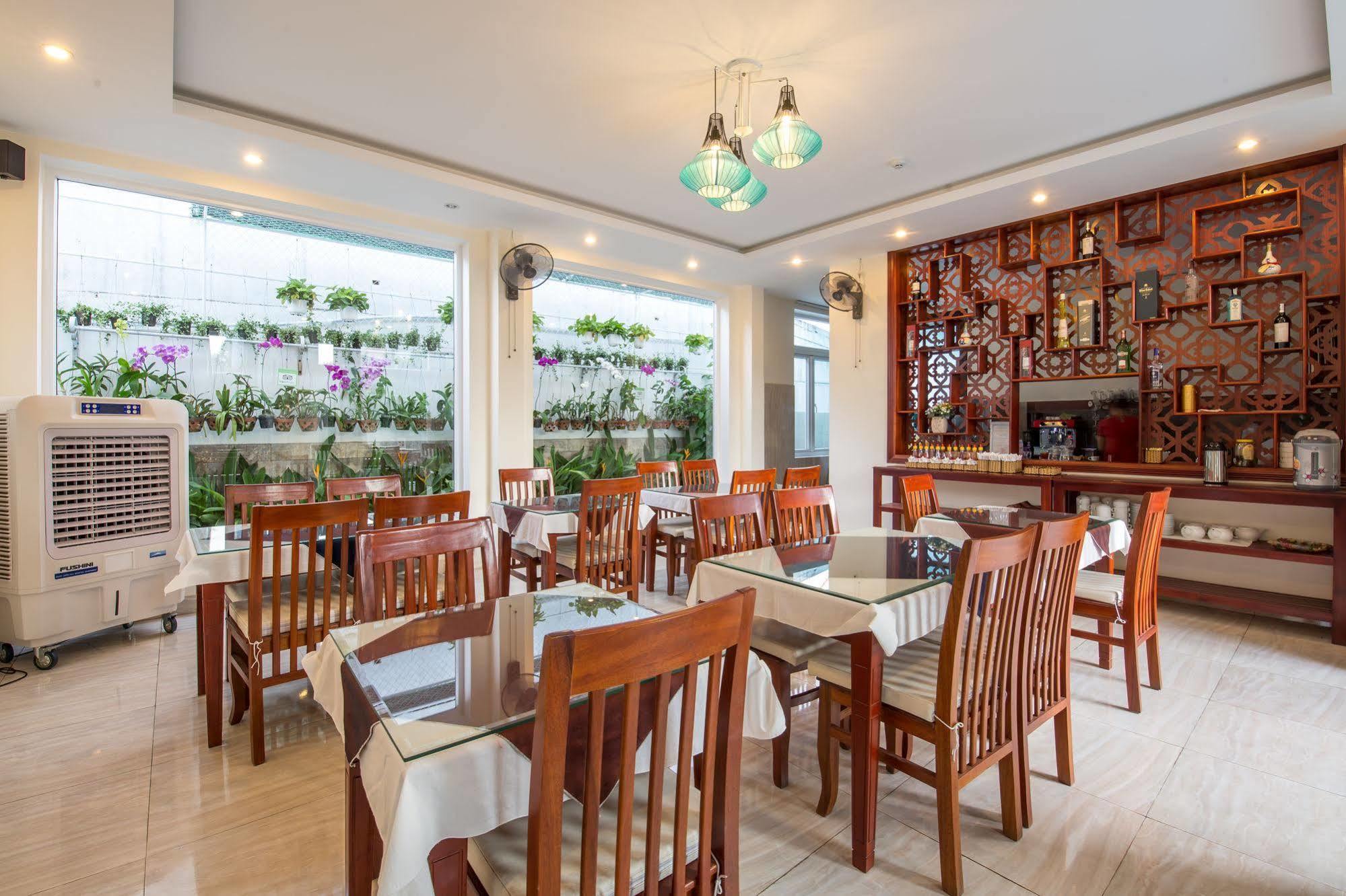 Prince Hotel Хой Ан Екстериор снимка