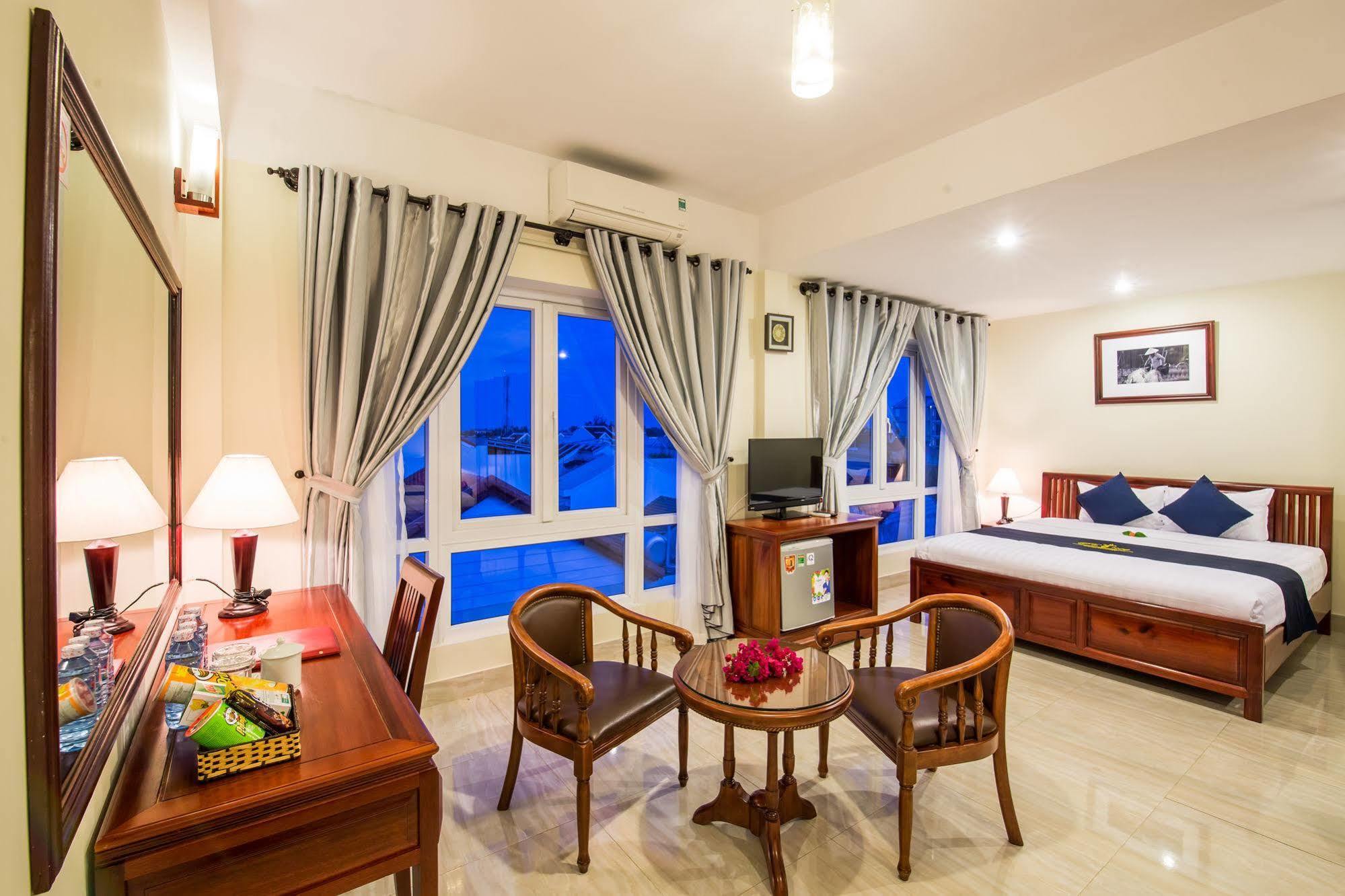 Prince Hotel Хой Ан Екстериор снимка