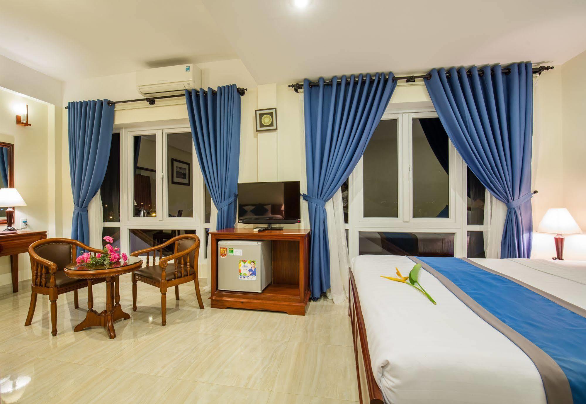 Prince Hotel Хой Ан Екстериор снимка